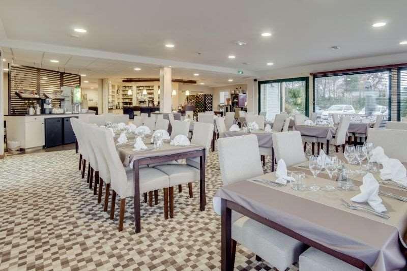 Brit Hotel De La Cote Des Havres Lessay Restaurant photo